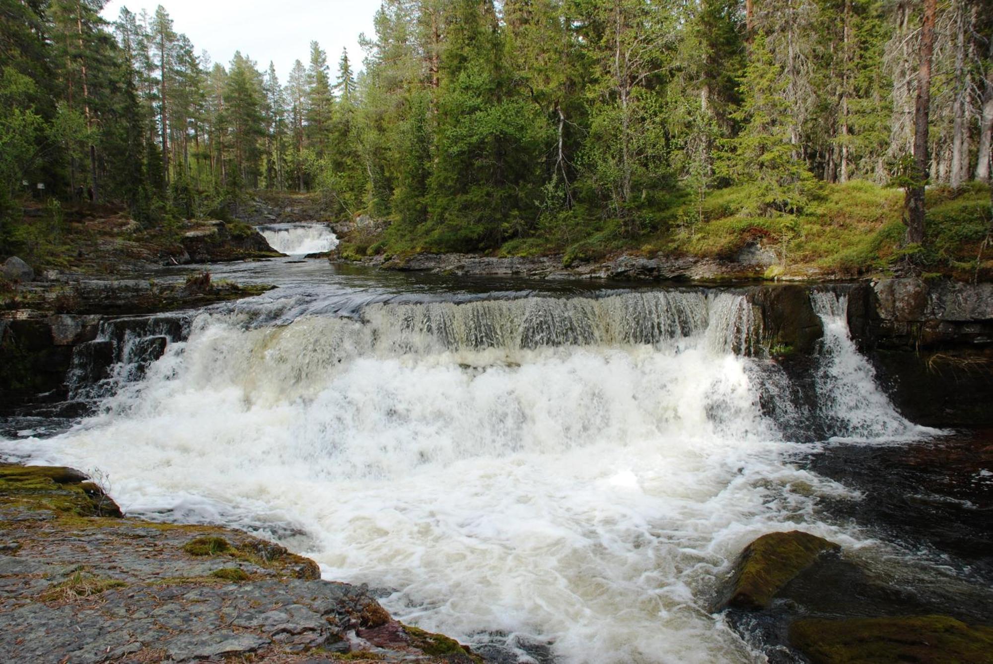 Hytte Anno 1721 Uten Internett, Strom, Vann - Men Med Rodmalt Utedo Ljørdal Exteriör bild